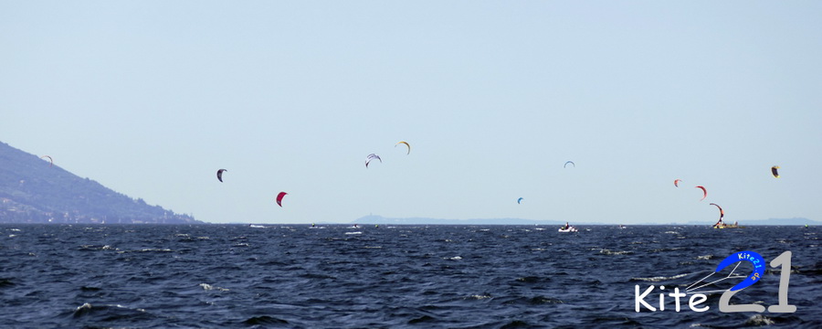 Viele Kites am Himmel